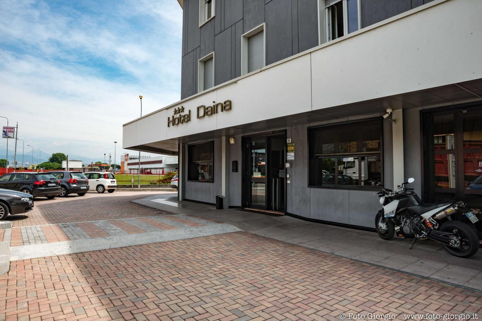 Hotel Daina Dalmine Exterior foto