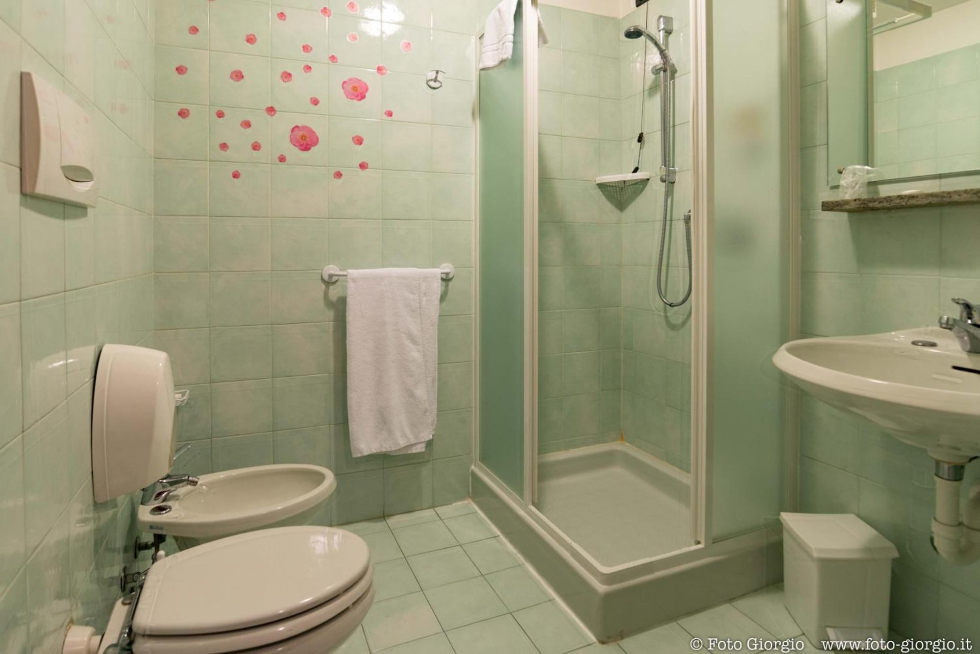 Hotel Daina Dalmine Zimmer foto
